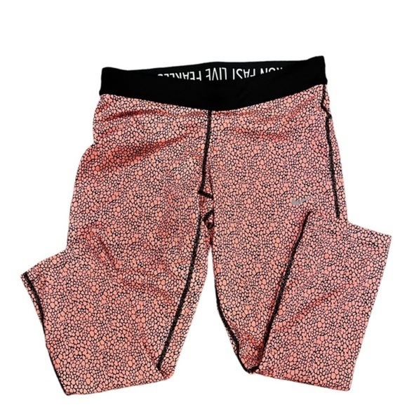 Nike‎ capris - Picture 3 of 6